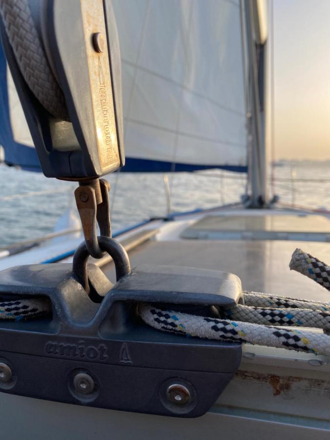 Stay In A Boat - Lisboa Екстер'єр фото